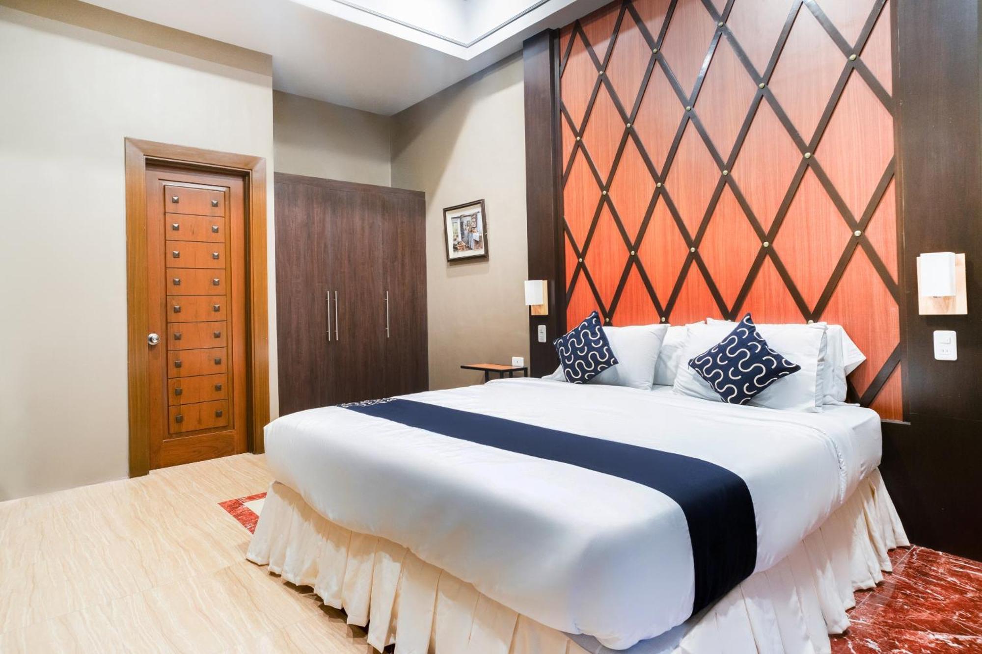 Capital O 460 World Palace Hotel Davao Luaran gambar